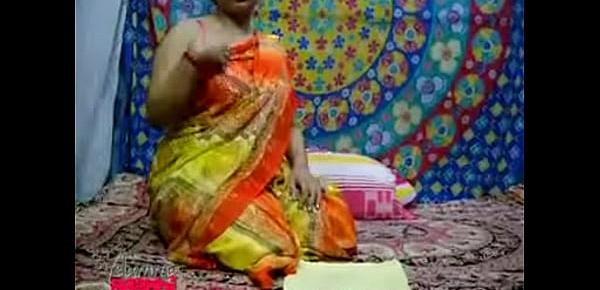  watch till the end. My indian aunt has the biggest ass and shows ait whikle sucking my cock